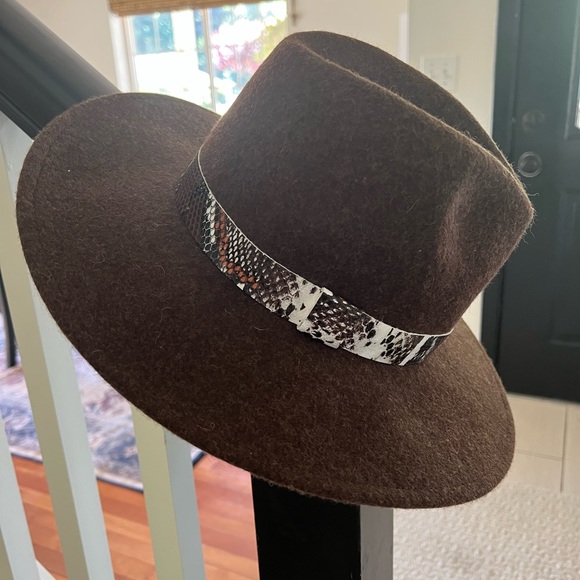 Treasure & Bond Hat - Picture 1 of 3